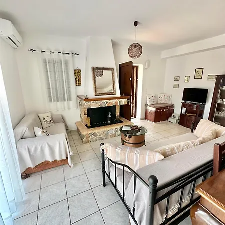 Althaea Μονεμβασιά